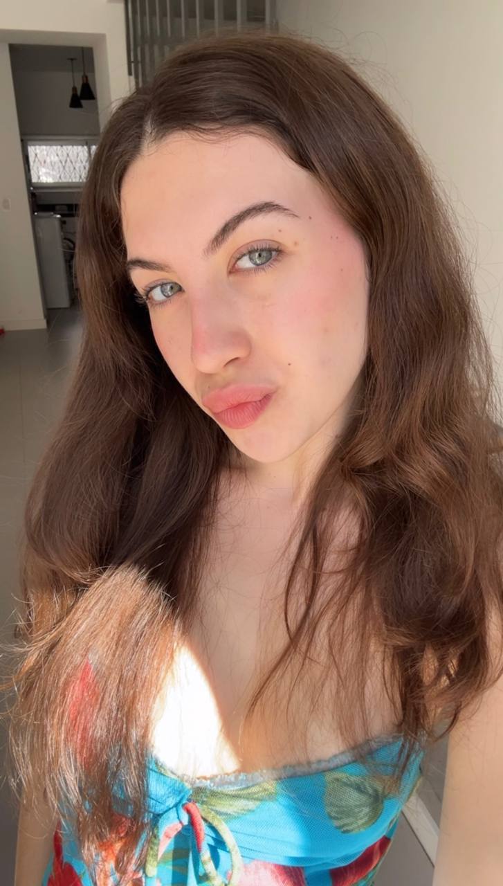 Nude girl Amber in Niigata