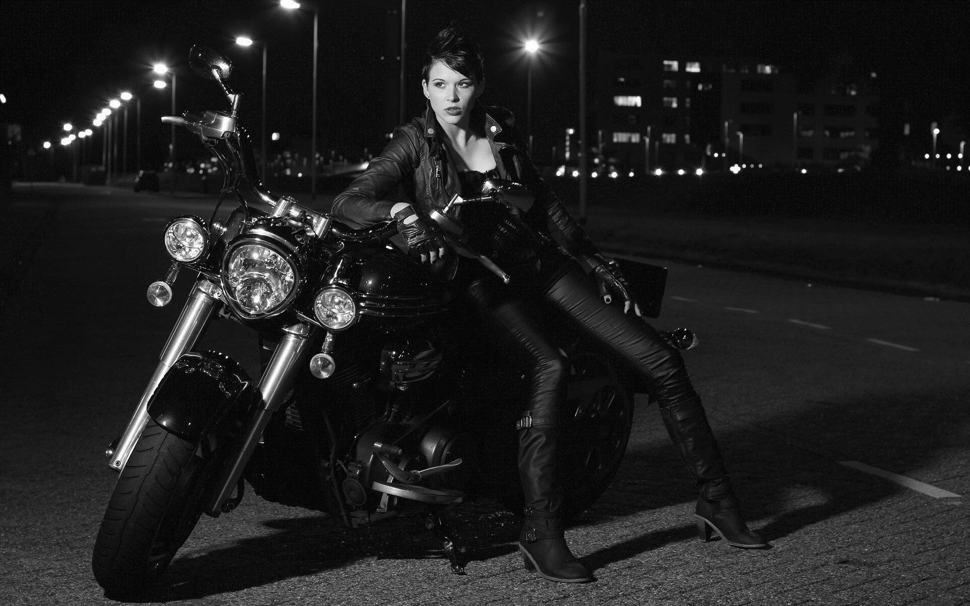 Photo Beautiful girls and motorcycles in Niigata