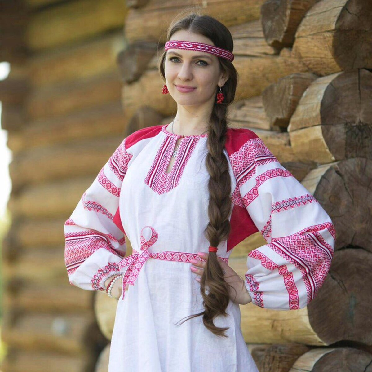 Girls in Slavic costumes in Niigata